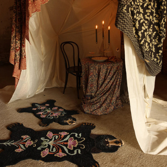 Black Bear Hand Tufted Rug